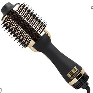 NWOT HOT TOOLS ROUND BRUSH DRYER
